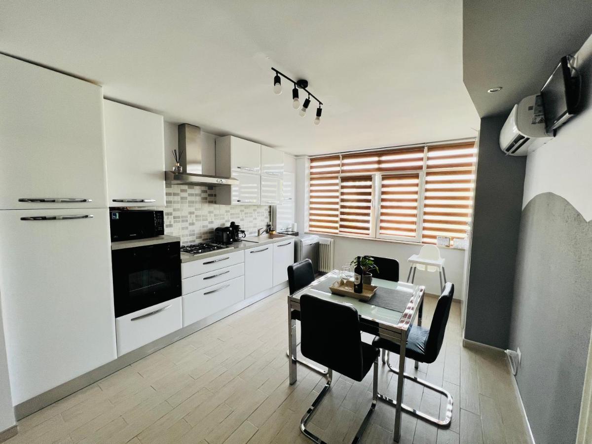 Denis Apartament Турда Екстериор снимка